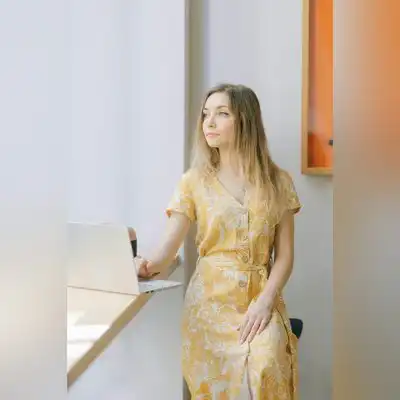 史菁